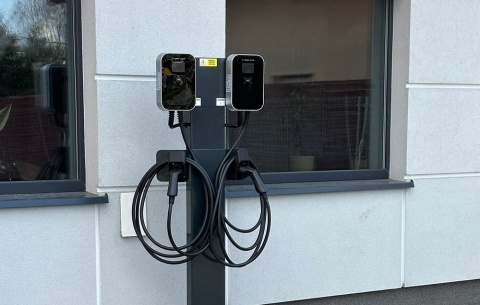 BESEN BS20 22 kW APP - wallbox Type 2 32 A z Bluetooth, LCD i kablem 5 m