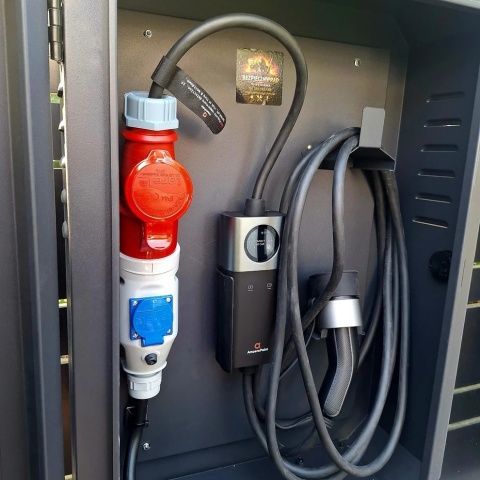 AmperePoint EV BOX + COLUMN - szafa ochronna ze słupkiem